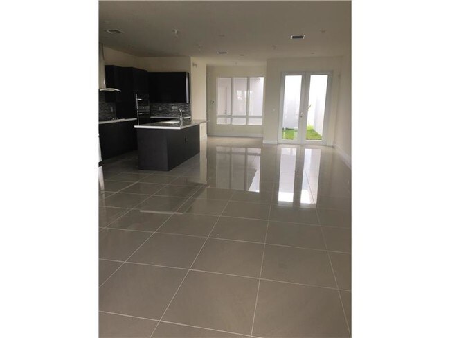 Foto del edificio - 10701 NW 58th St