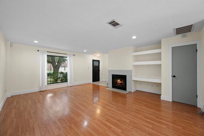 Building Photo - 9707 Nightjar Dr