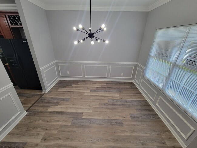 Foto del edificio - Stunning 4-Bedroom Home for Rent – Availab...