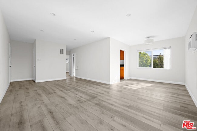 Building Photo - 8336 Blackburn Ave