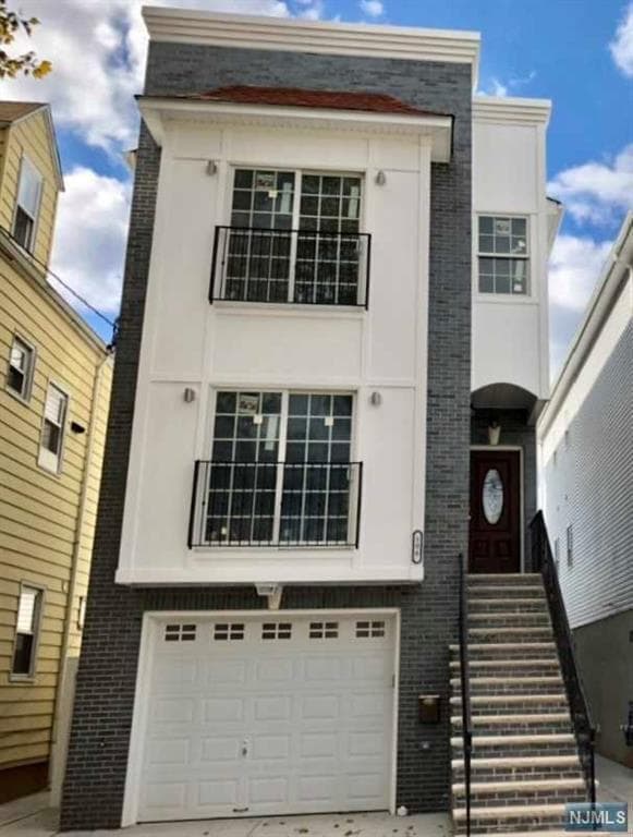 Primary Photo - 106 N 3rd St