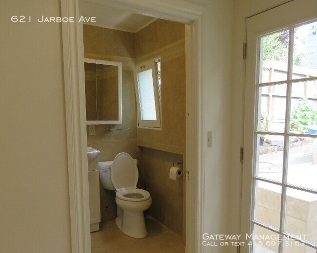 Foto del edificio - 621 Jarboe Ave