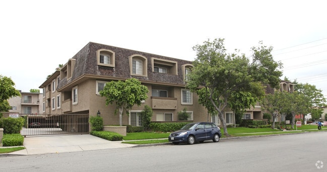 Building Photo - St. Francis Court South