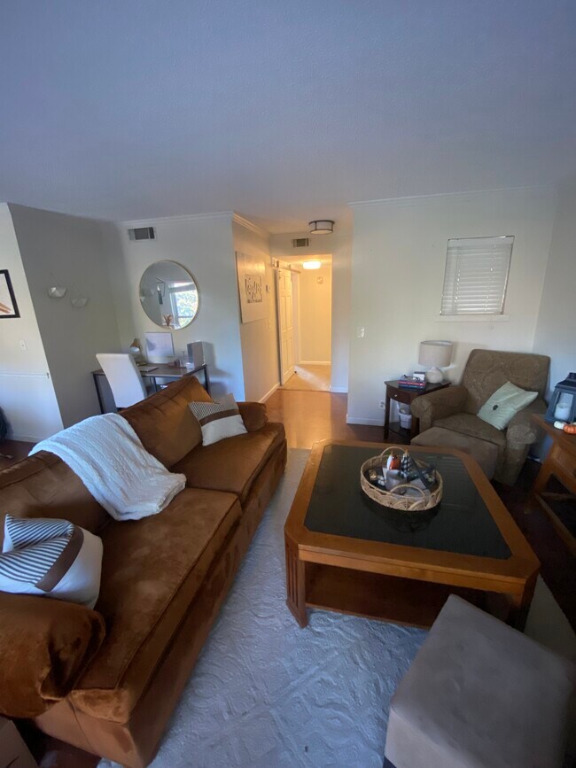 Foto del edificio - 210 Summit Ridge Dr