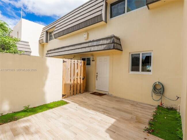 Foto del edificio - 8329 SW 137th Ave