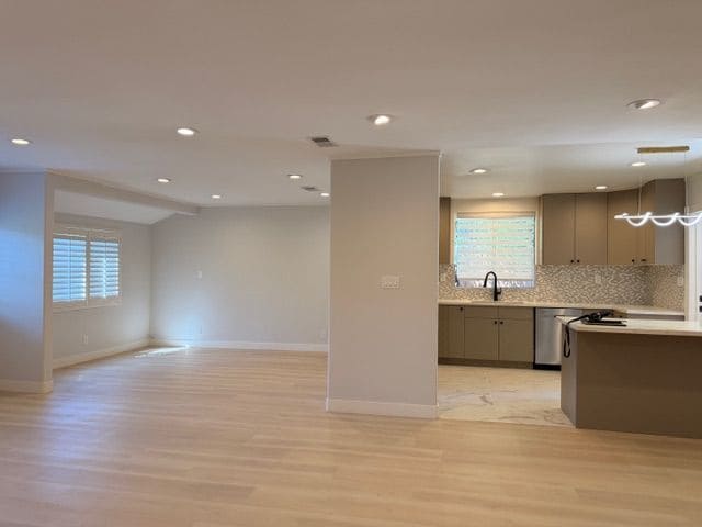 Foto del edificio - 14843 Morrison St