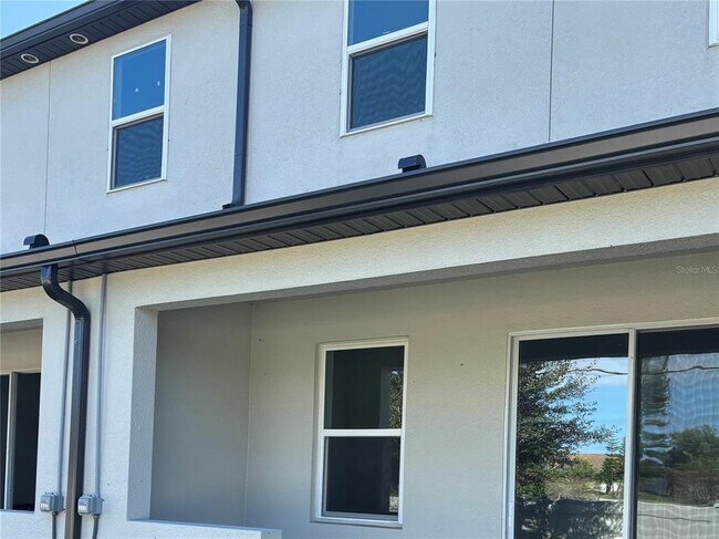 Foto del edificio - 4433 Small Creek Rd