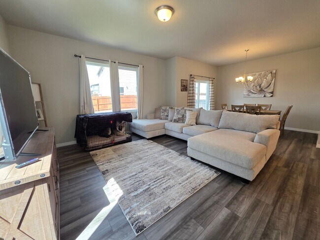 Foto del edificio - Stunning New Home In Lorson Ranch!!!