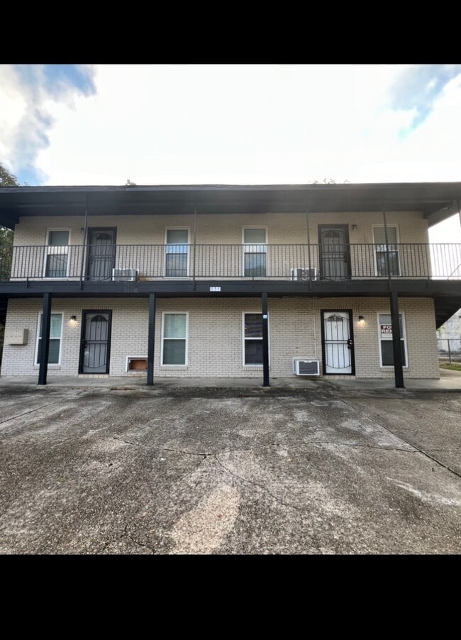 Building Photo - 636 N 39th St
