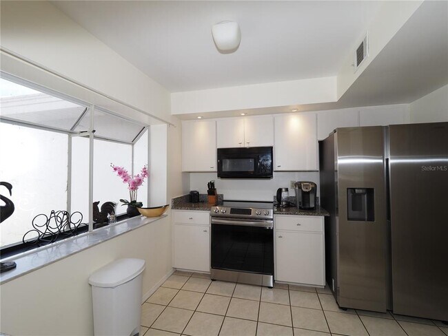 Foto del edificio - 427 Cerromar Ln