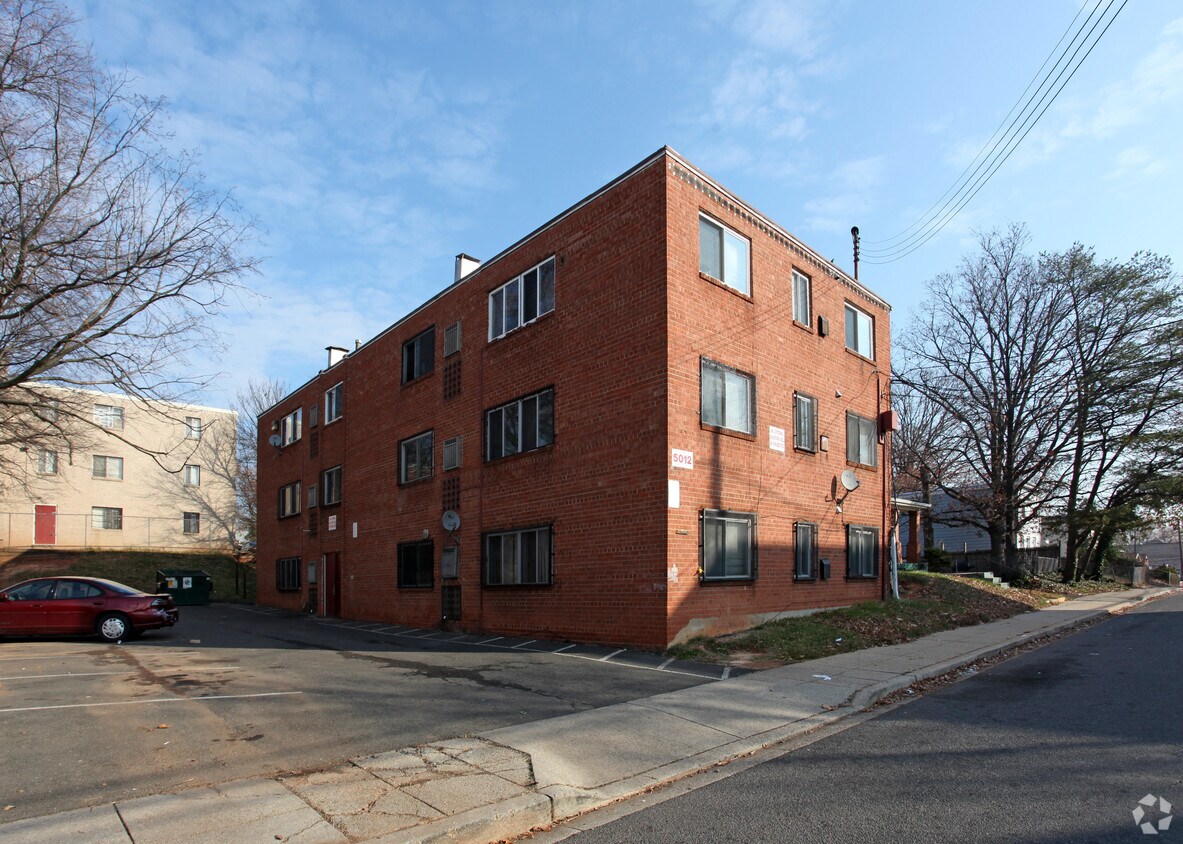 Foto principal - 5012 Bass Pl SE