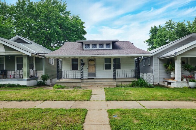 Foto del edificio - 5031 Dewey Ave