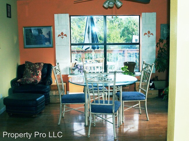 Building Photo - 17 Mulberry Loop