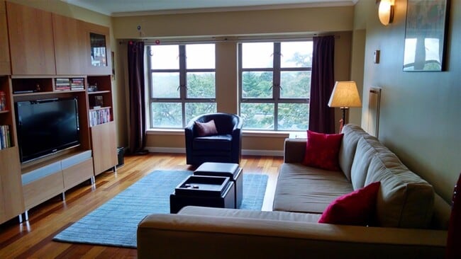 Building Photo - 931 Massachusetts Ave