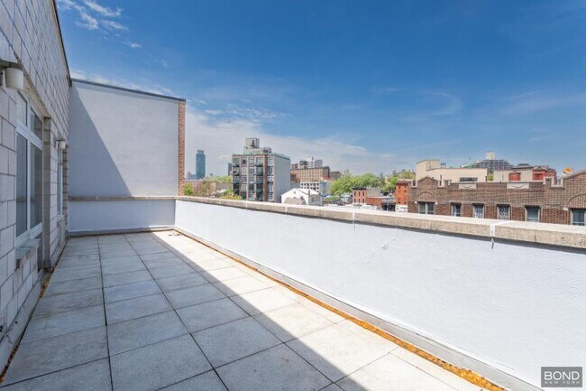 Building Photo - 1 bedroom in Astoria NY 11102