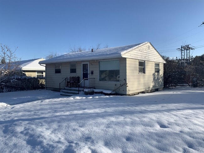 Building Photo - 732 S 12th Ave