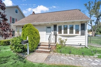 Building Photo - 253 Fairmount Ave