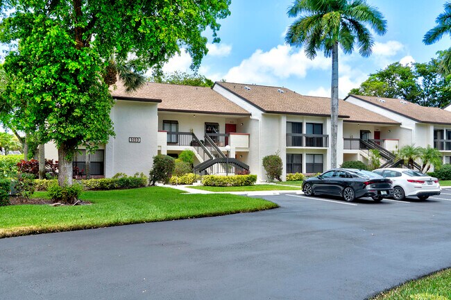 Foto del edificio - 5153 Oakhill Ln