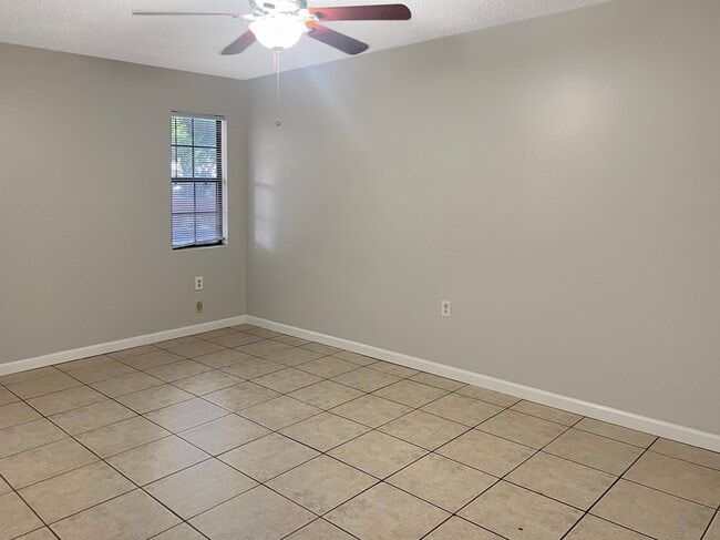 Photo - 1101 Isbell St House