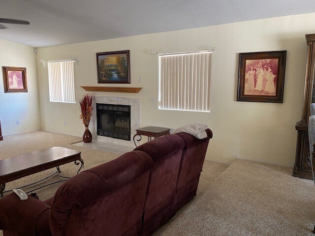 Building Photo - 7298 S Kaiser Dr