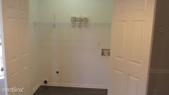 Building Photo - 3 br, 2 bath House - 2710 Camillia Cv
