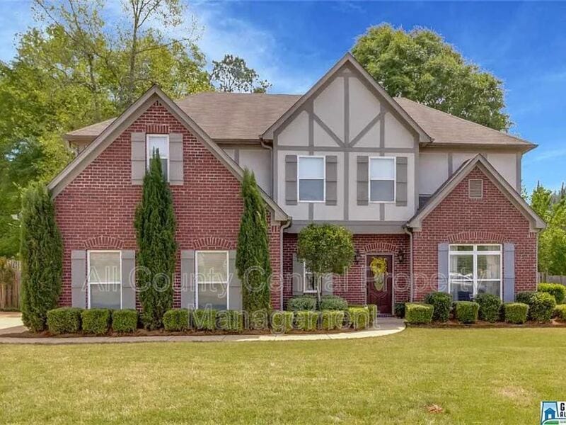 Foto principal - 8038 Mary Alice Way