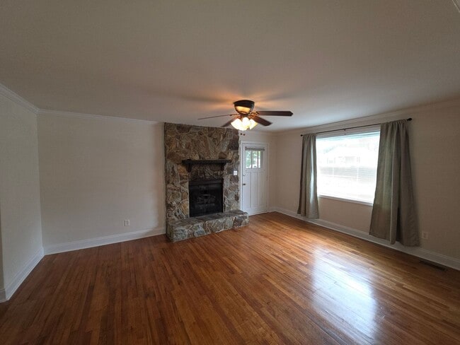 Building Photo - 356 Melbourne Ct