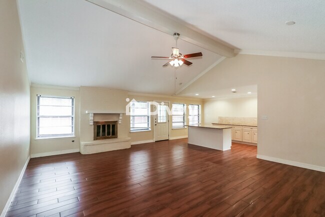 Foto del edificio - 58 Shady Oak Ct, Alvin, TX 77511, USA