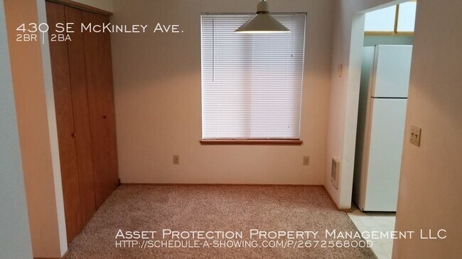 Building Photo - 430 SE McKinley Ave