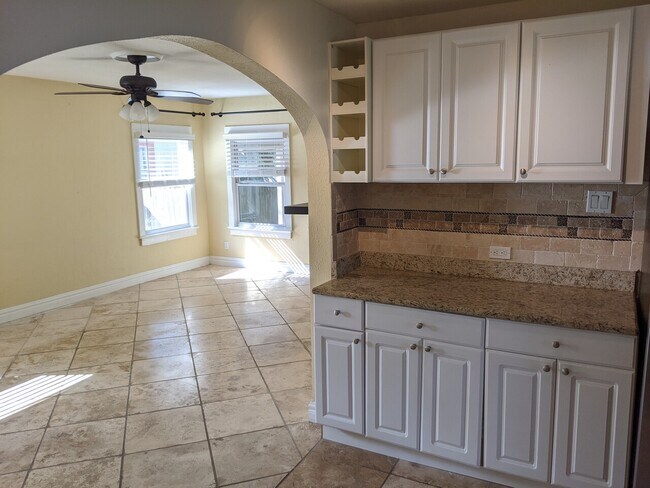 Foto del edificio - 2704 N Munro