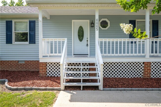 Building Photo - 6865 Cedarcrest Ln
