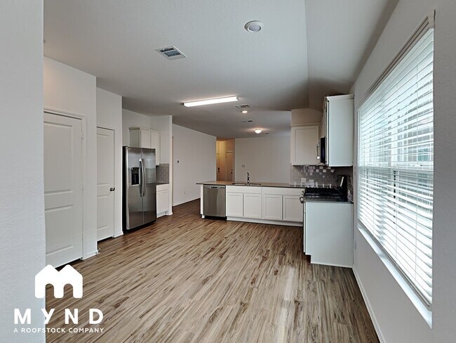 Building Photo - 222 Majestic Cedar Dr