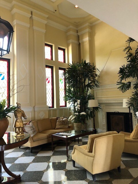 Foto del edificio - 316 N Rossmore Ave