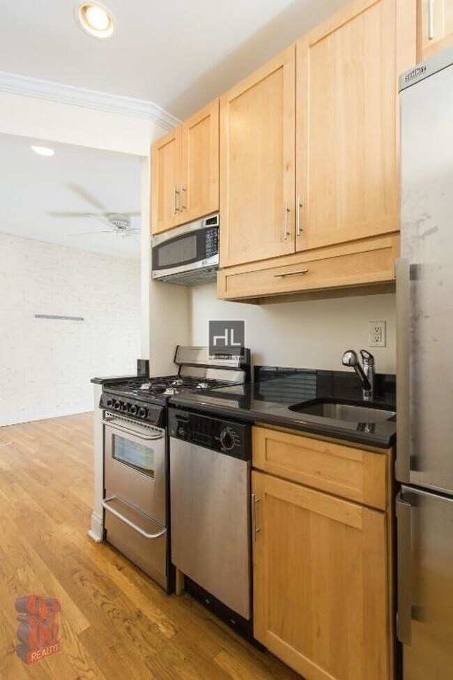 Building Photo - East 13th Street