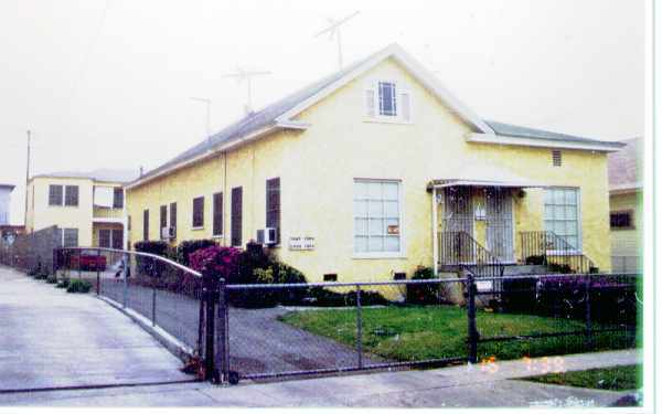 Primary Photo - 2044-2054 Hancock St