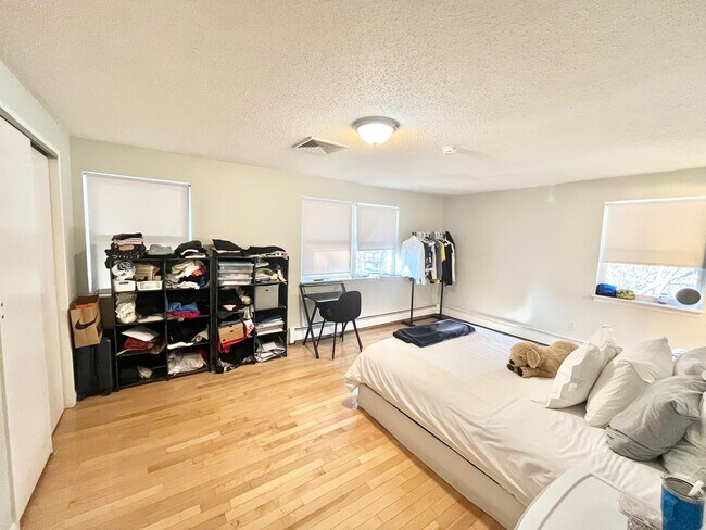 Foto del edificio - 148 Thorndike St