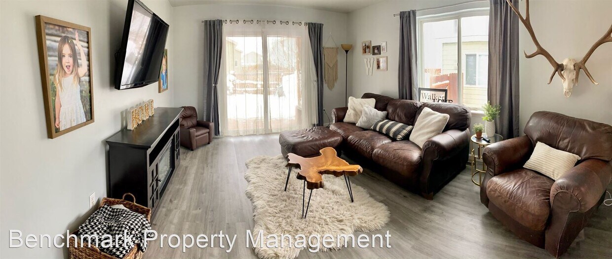 Primary Photo - 3 br, 2 bath House - 540 N River Rock Dr