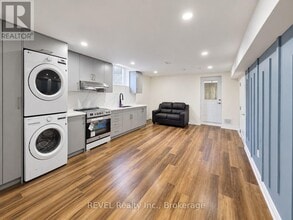 Building Photo - 15 Ironwood Ct