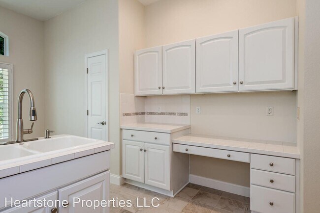Building Photo - 2 br, 2 bath House - 2880 W Riverwalk Cir #A