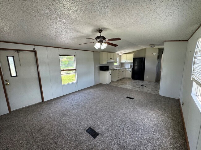 Foto del edificio - 600 E Melville Dr