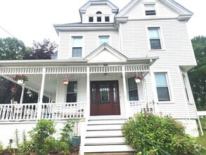Building Photo - 360 Broad St