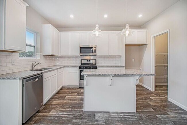 Building Photo - 8573 Olive Lake court