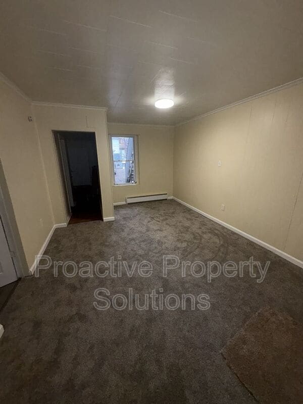 Building Photo - 850-850 Capouse Ave