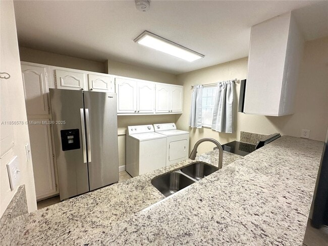 Foto del edificio - 6731 Kingsmoor Way