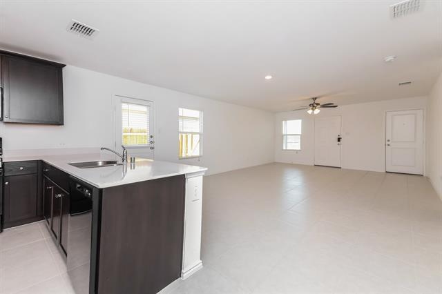 Building Photo - 3104 Helix Bay Dr