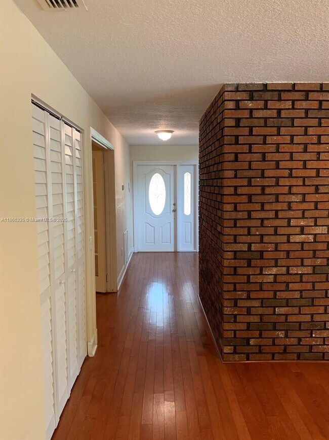 Foto del edificio - 13235 SW 104th Terrace