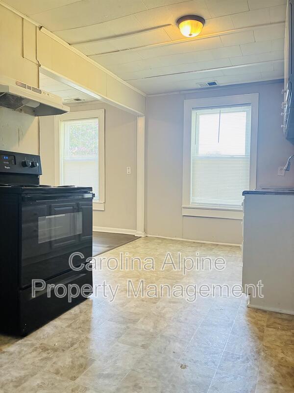 Building Photo - 2710 Birchfield Ln