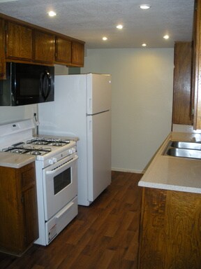 Primary Photo - 1110 Petree St