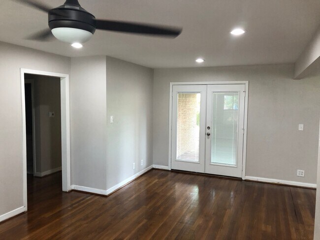 Living Room -1 - 4905 W 43rd St