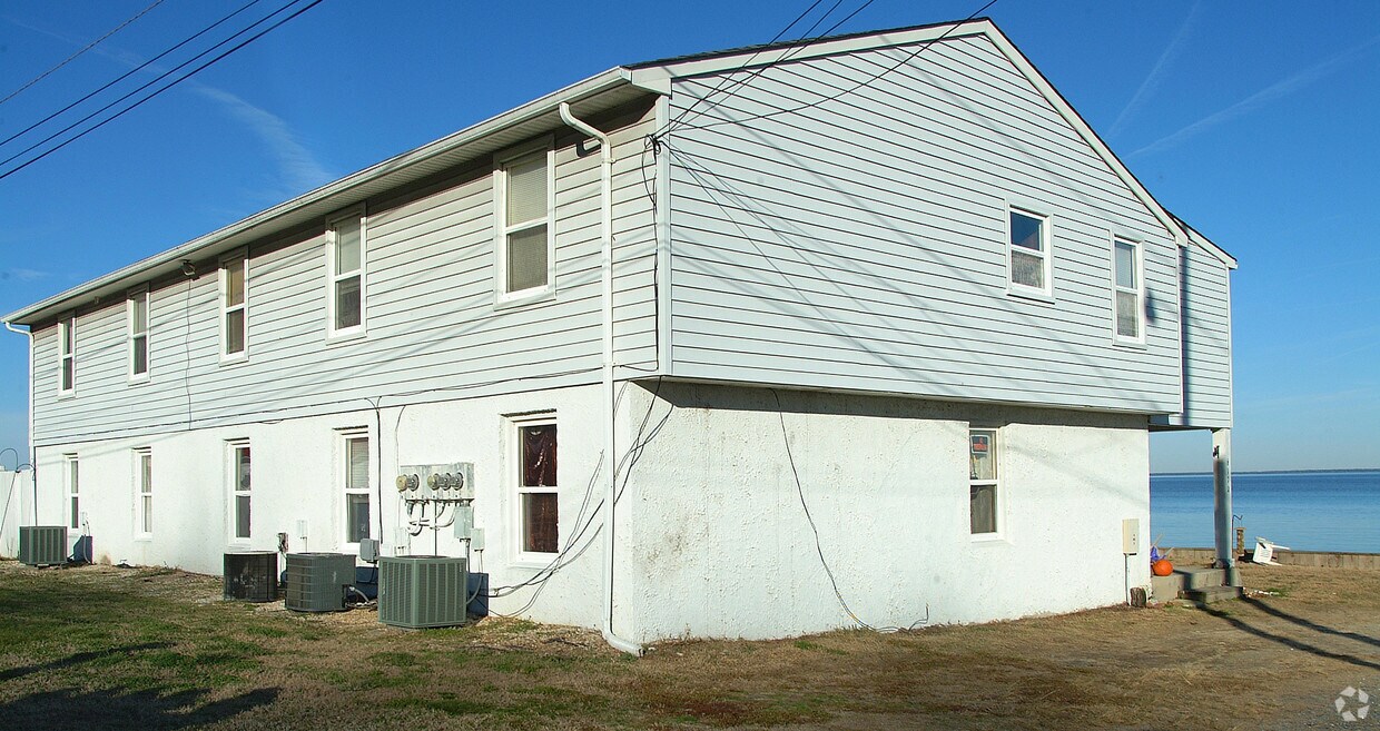 Foto del edificio - 6170 Dockside Dr